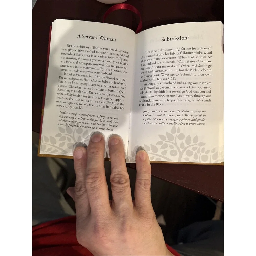 Woman after God's Own Heart--A Devotional by‎ Elizabeth George, Pocket Size New
